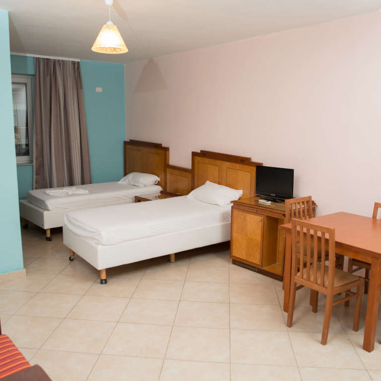 Six person apartment (Three rooms / kitchen) Six person apartment (Three rooms / kitchen)